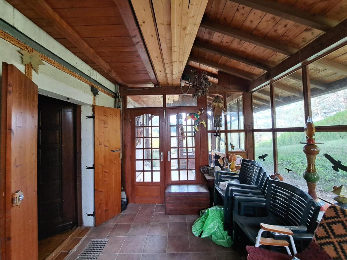 Вилла Cosy House In Picturesque Jura Дусье Экстерьер фото