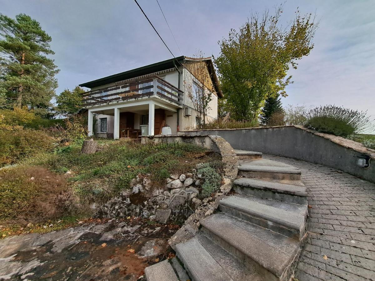 Вилла Cosy House In Picturesque Jura Дусье Экстерьер фото